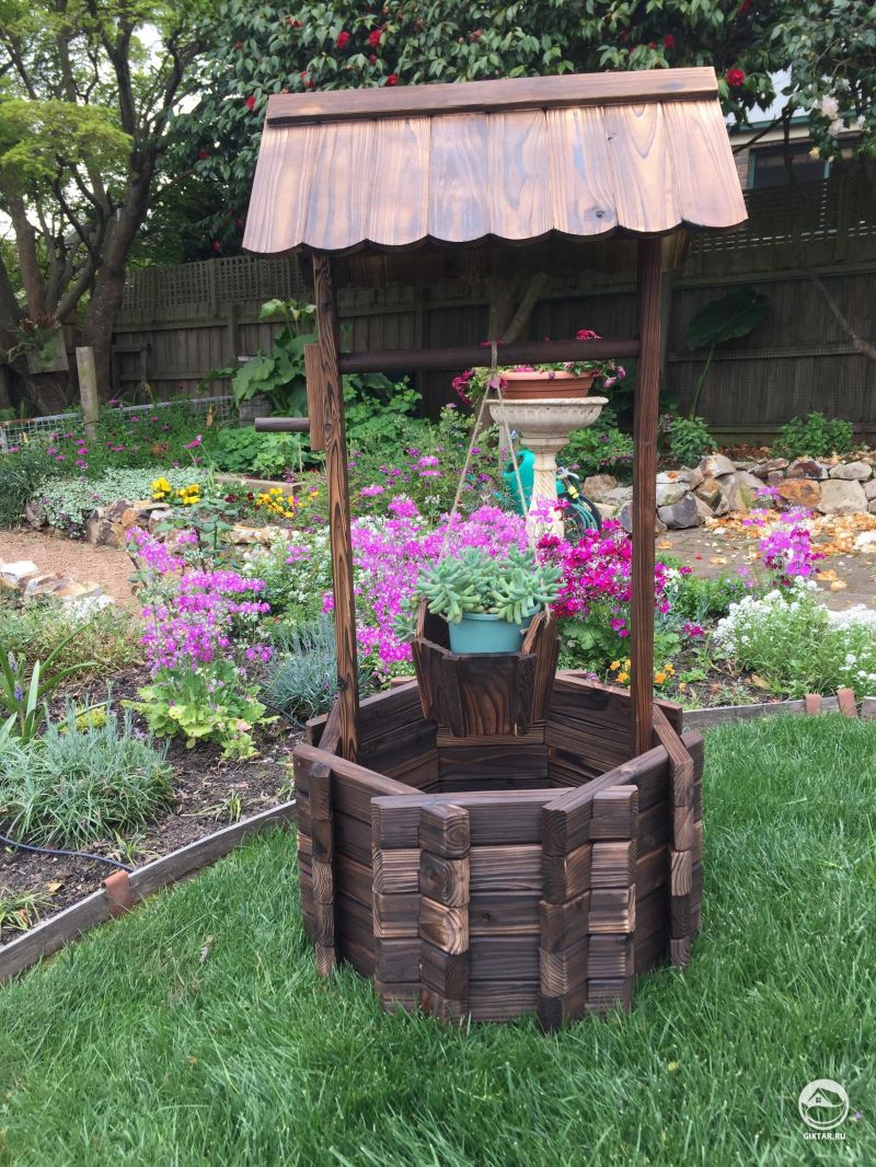 Я сделал декоративный колодец для сада!